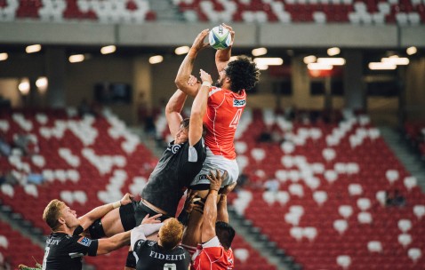 爱游戏-孙铭徽复出首秀出彩，国际米兰主场横扫尤文图斯，豪取8连胜